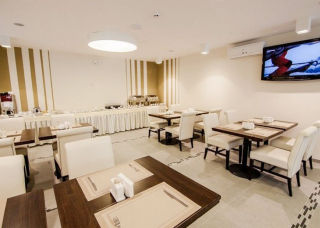 Hotel Optima Rivne Breakfast Area