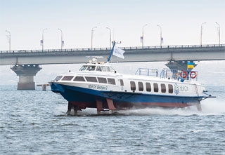 Hydrofoils Nibulon-Express revive transportation on Dnieper and Southern Bug